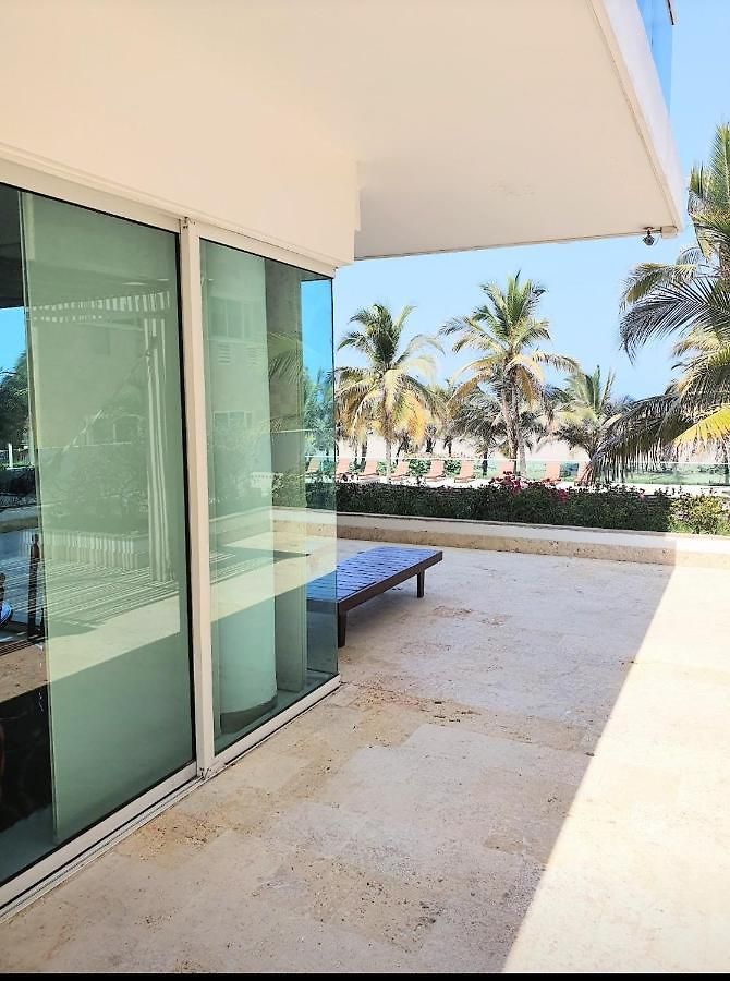 Vista Directa Al Mar Amplio Con Terraza Privada