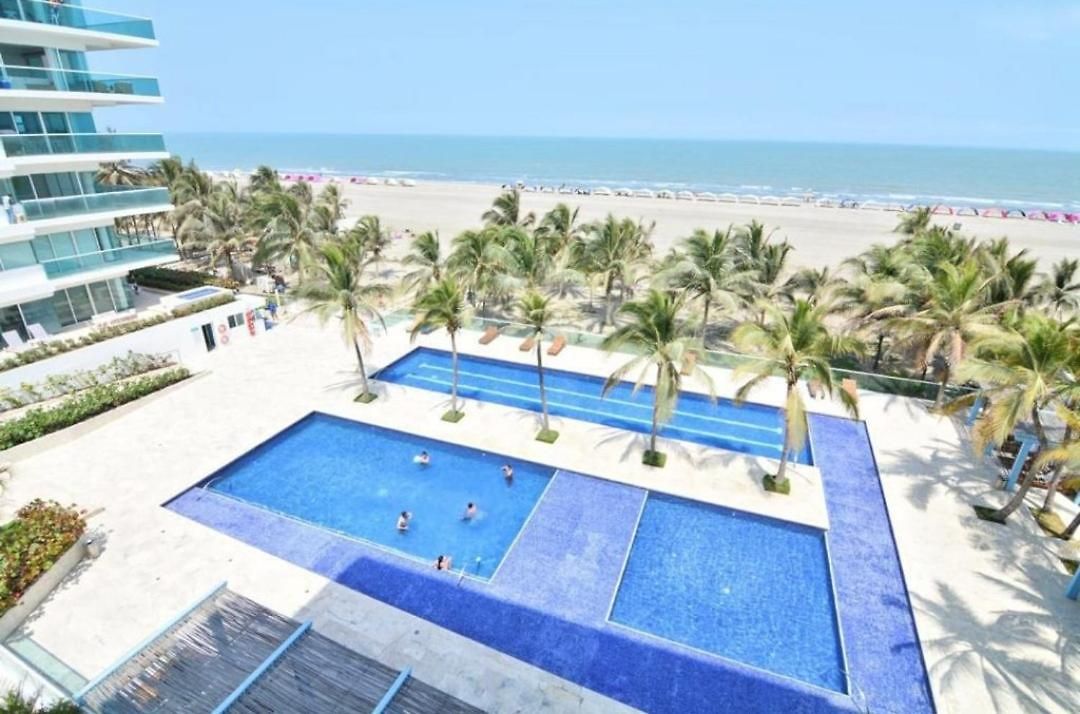Vista Directa Al Mar Amplio Con Terraza Privada