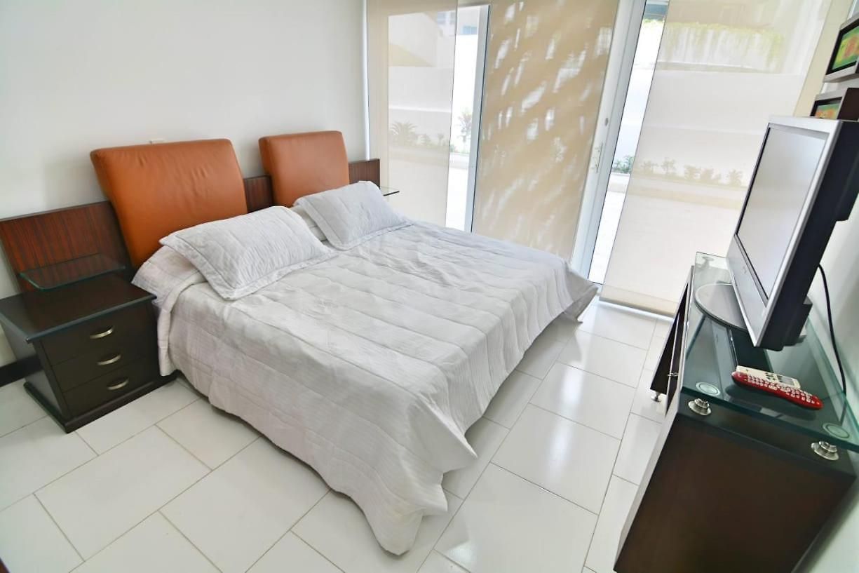 Vista Directa Al Mar Amplio Con Terraza Privada Apartamento *