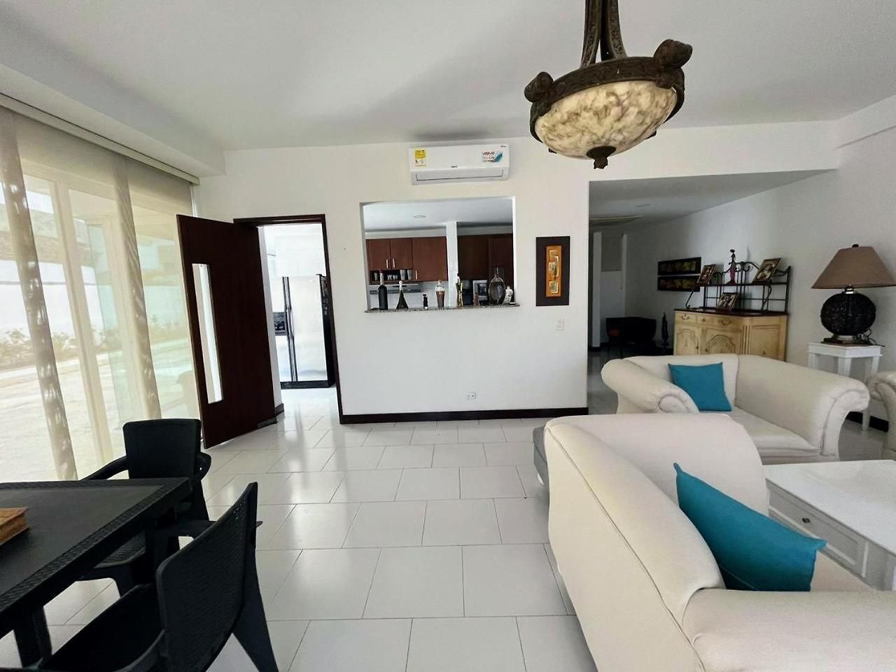 Vista Directa Al Mar Amplio Con Terraza Privada *