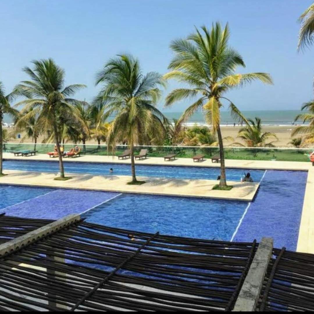 Vista Directa Al Mar Amplio Con Terraza Privada *