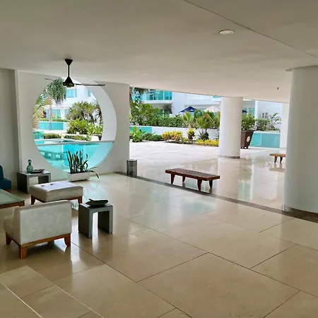 Vista Directa Al Mar Amplio Con Terraza Privada